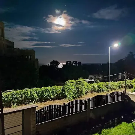 Гостьовий будинок Enjoy Золоті Піски