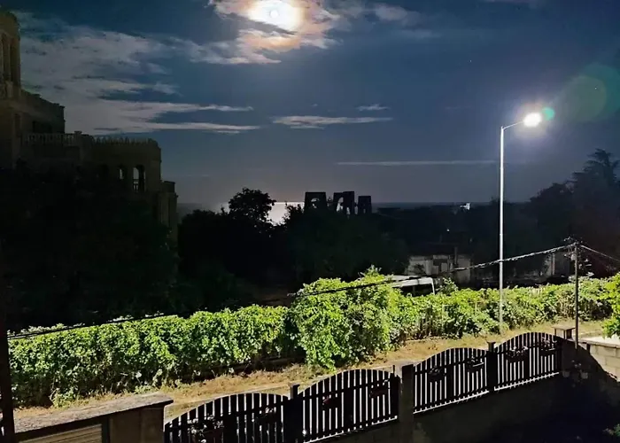 招待所 Enjoy 金沙